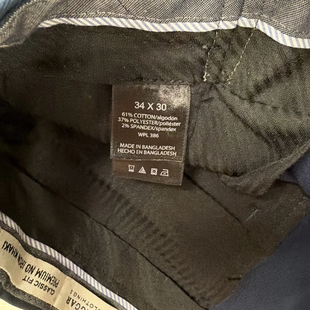 Haggar Premium No Iron Khaki Classic Fit Navy Blue Pants 34x30